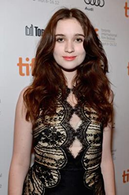 Official profile picture of Alice Englert