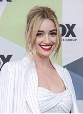 Official profile picture of Brianne Howey
