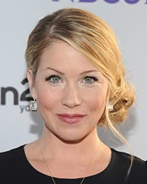 Official profile picture of Christina Applegate
