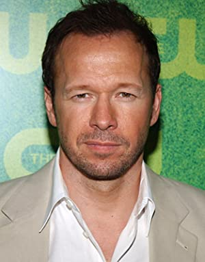 Official profile picture of Donnie Wahlberg