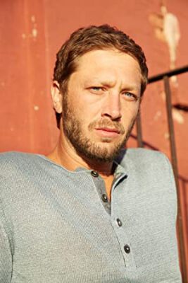 Official profile picture of Ebon Moss-Bachrach