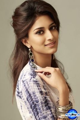 Official profile picture of Erica Fernandes