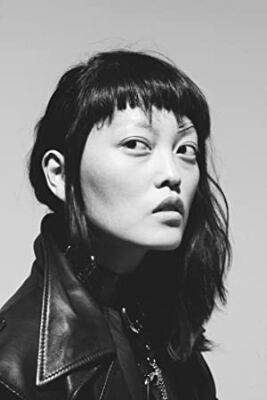 Official profile picture of Hana Mae Lee