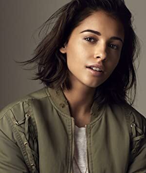 Official profile picture of Naomi Scott