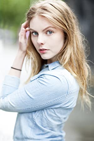 Official profile picture of Nell Hudson