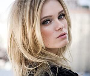 Official profile picture of Sara Paxton