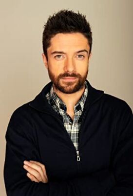 Official profile picture of Topher Grace